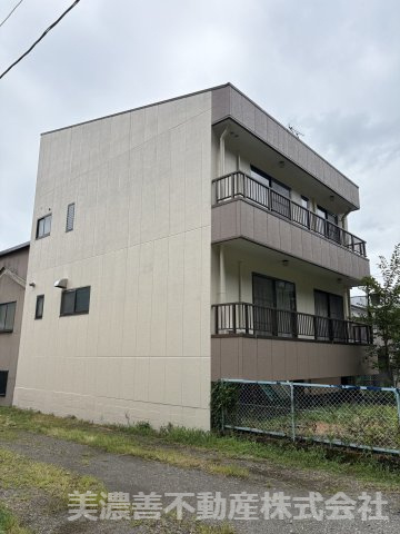６７２８３　郡上市八幡町島谷中古戸建