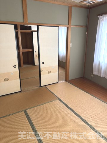６７２８３　郡上市八幡町島谷中古戸建の和室