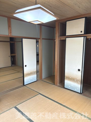 ６７２８３　郡上市八幡町島谷中古戸建の和室