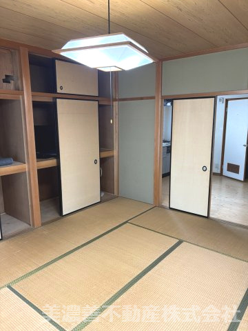 ６７２８３　郡上市八幡町島谷中古戸建の和室