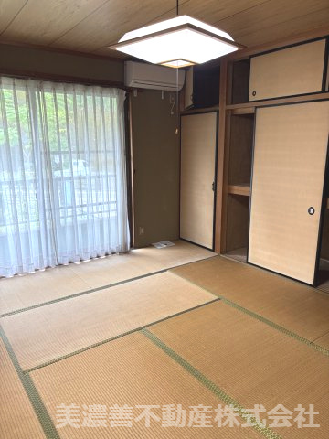 ６７２８３　郡上市八幡町島谷中古戸建の和室