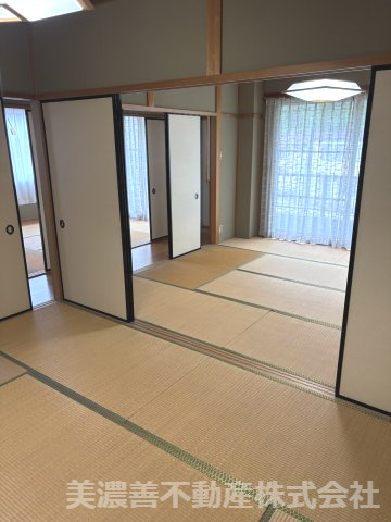 ６７２８３　郡上市八幡町島谷中古戸建の和室