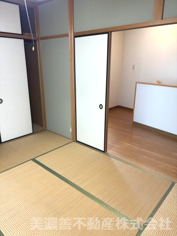 ６７２８３　郡上市八幡町島谷中古戸建の和室