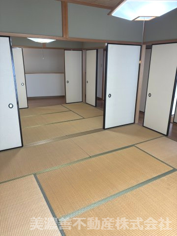 ６７２８３　郡上市八幡町島谷中古戸建の和室