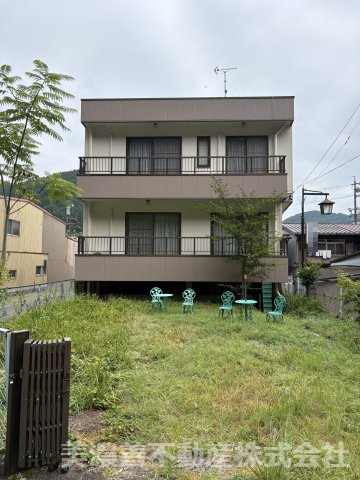 ６７２８３　郡上市八幡町島谷中古戸建の外観