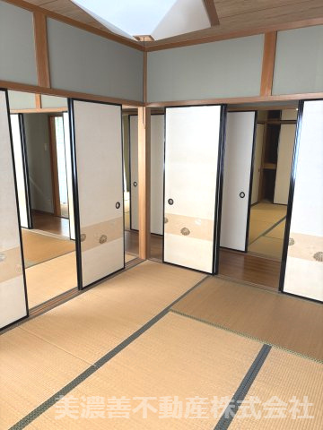 ６７２８３　郡上市八幡町島谷中古戸建の和室