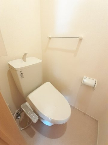 コンフォール矢三　Ａのトイレ|シンプルで使いやすいトイレです