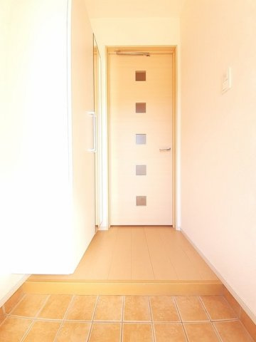コンフォール矢三　Ａの玄関|きれいな玄関です