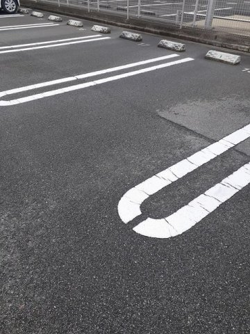 コンフォール矢三　Ｃの駐車場|駐車スペースもあります