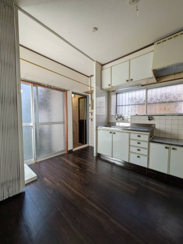 尼崎市蓬川町戸建の居間・リビング|リビングです