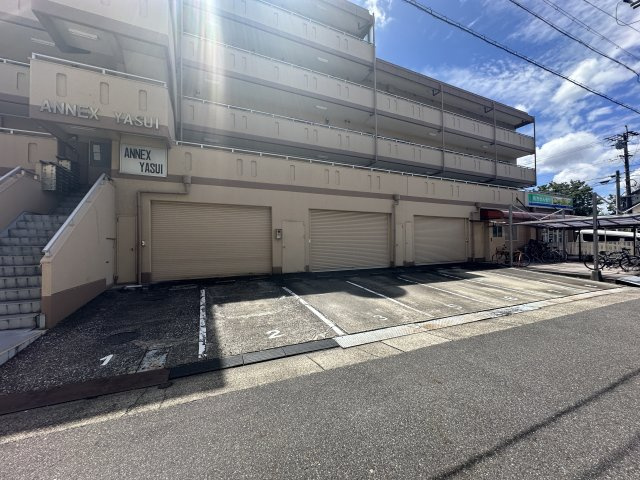 アネックス安井の駐車場|駐車場完備です