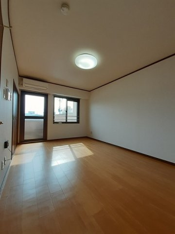 クレールＳの居間・リビング
