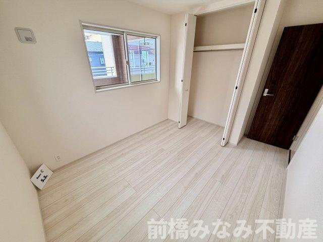 【新築】高崎市新町第８　２号棟(全９棟)　リーブルガーデン　新築建売分譲の洋室|使い勝手のいい洋室です