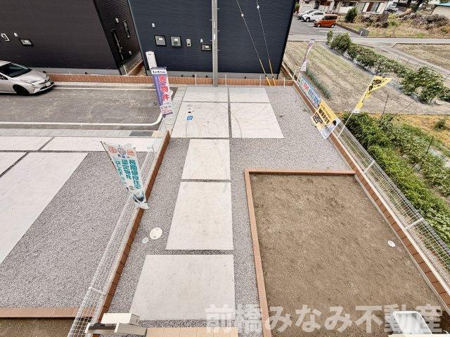 【新築】高崎市新町第８　１号棟(全９棟)　リーブルガーデン　新築建売分譲の駐車場|駐車場に車を止められます