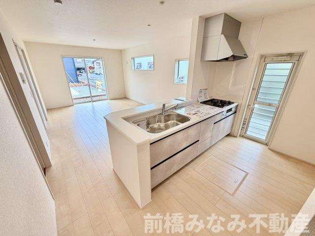 【新築】高崎市新町第８　１号棟(全９棟)　リーブルガーデン　新築建売分譲のキッチン|きれいなキッチンです