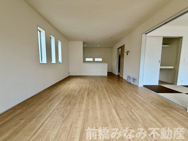【新築】前橋市総社町植野第２　３号棟(全３棟)　リーブルガーデン　新築建売分譲の居間・リビング|リビングです