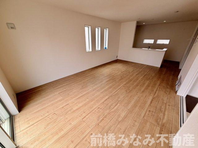 【新築】前橋市総社町植野第２　３号棟(全３棟)　リーブルガーデン　新築建売分譲の居間・リビング|使いやすい居間です