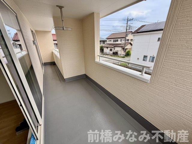 【新築】前橋市総社町植野第２　３号棟(全３棟)　リーブルガーデン　新築建売分譲のバルコニー|広々としたバルコニーです