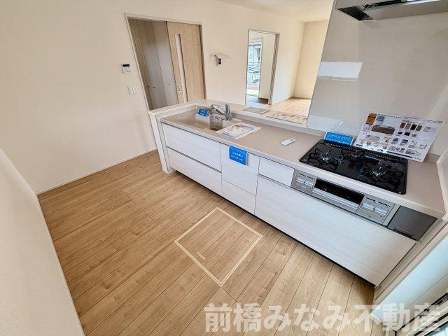 【新築】前橋市総社町植野第２　３号棟(全３棟)　リーブルガーデン　新築建売分譲のキッチン|キッチンでお料理をお楽しみください