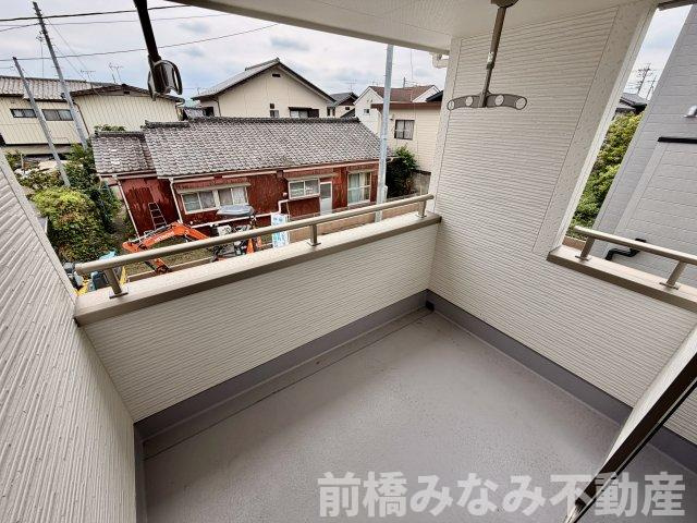 【新築】前橋市総社町植野第２　２号棟(全３棟)　リーブルガーデン　新築建売分譲のバルコニー|外からの目が気にならないバルコニーで洗濯物が干せます