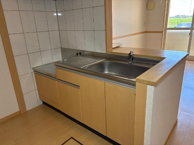 Ｗｉｎｇ　Ｃｏｕｒｔ　ＳＯＭＥＹＡのキッチン|キッチン