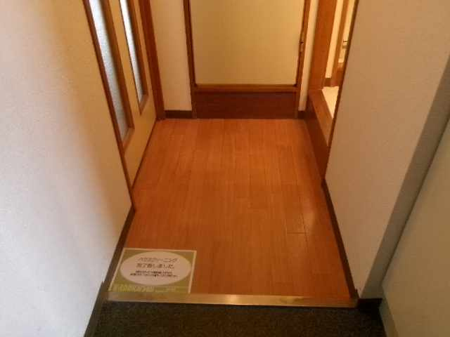 リブステージ横浜の玄関