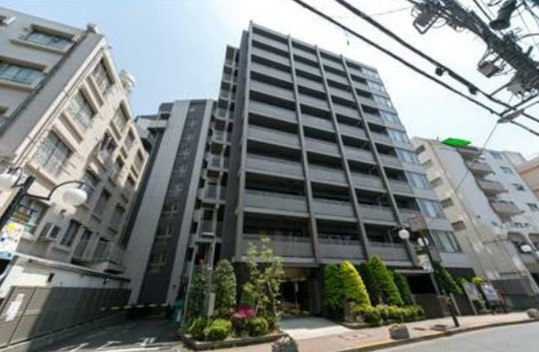 【外観】 | i-Suite HigashiNakan | 鉄筋コンクリート造のがっちりとした建物。