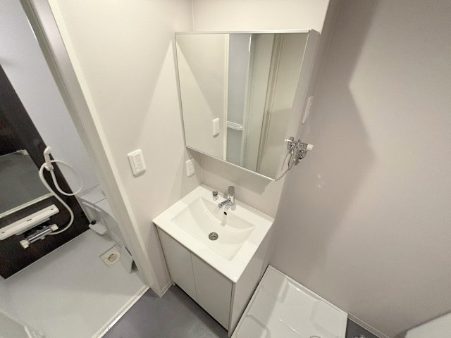 アクセル三津屋北の独立洗面台