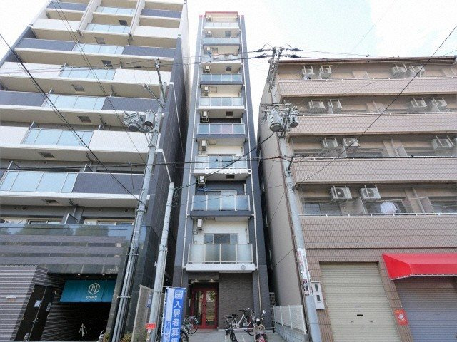 グランエクラ今宮戎の外観