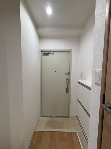 グランエクラ今宮戎の玄関