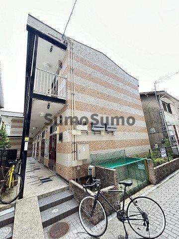 レオパレス上坂部Ⅱの外観|落ち着いた雰囲気の外観です