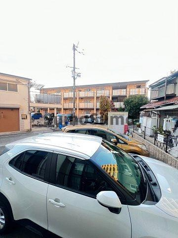 レオパレス上坂部Ⅱの駐車場|カースペースがあります