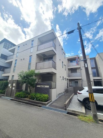 リュネ甲子園の外観