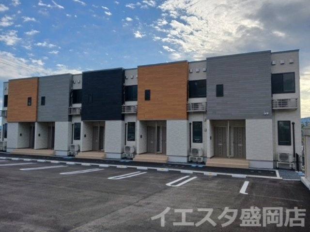 椿の外観