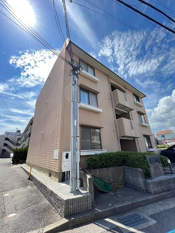 ブランユーカリB棟の外観