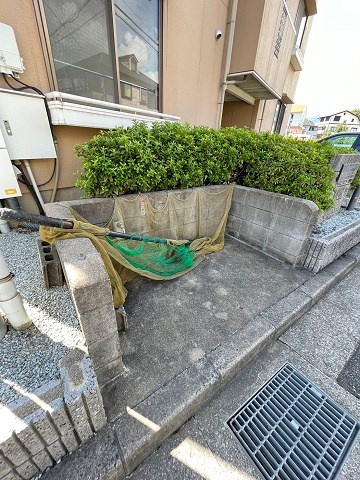 ブランユーカリB棟の外観