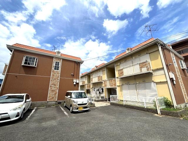 しまハイツの外観