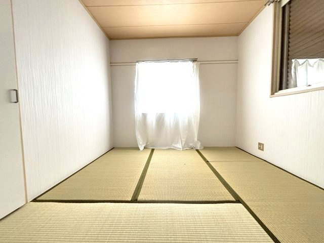 しまハイツの和室