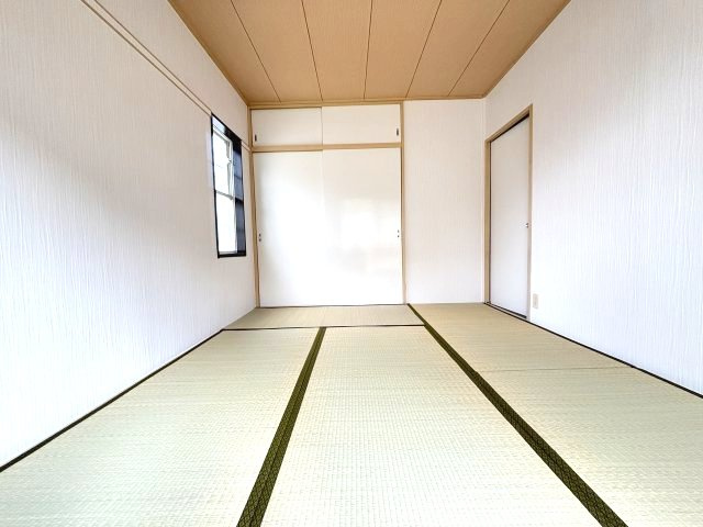 しまハイツの和室
