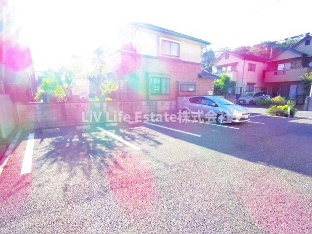 エクセレンスIIの駐車場