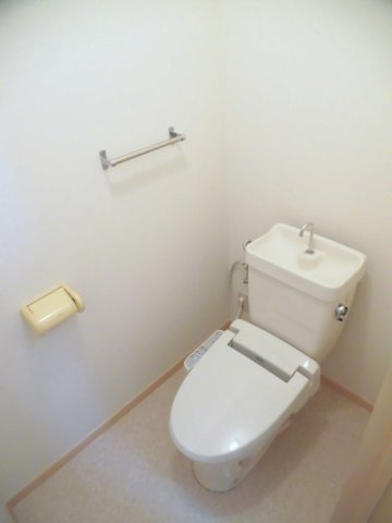 【トイレ】 | ペアハイツ三鷹Ａ | 清潔感のあるトイレです