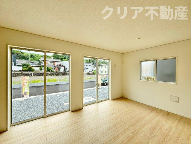 【居間・リビング】 | 8/11値下げ！全室南向き4LDK☆高崎市吉井町下長根