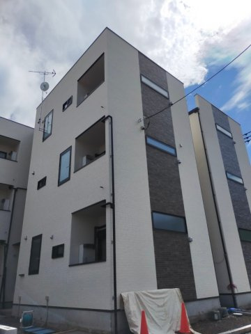 LE’A の外観