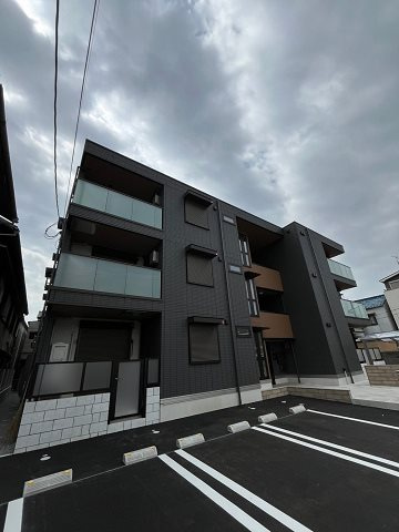 ウエスト　ポトスの外観