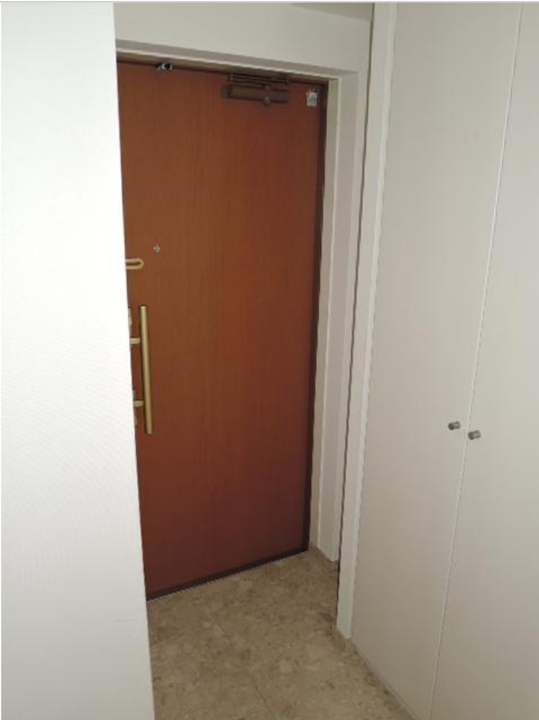 ラクラス新御徒町の玄関
