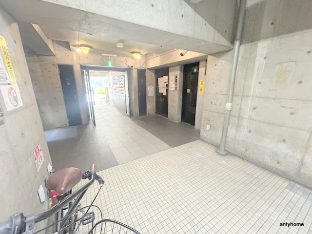 グランドメゾン西心斎橋　仲介手数料無料のロビー