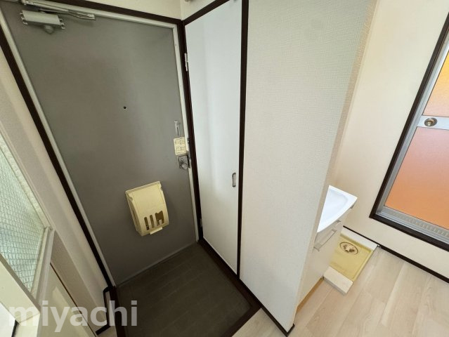 Kハイツの玄関
