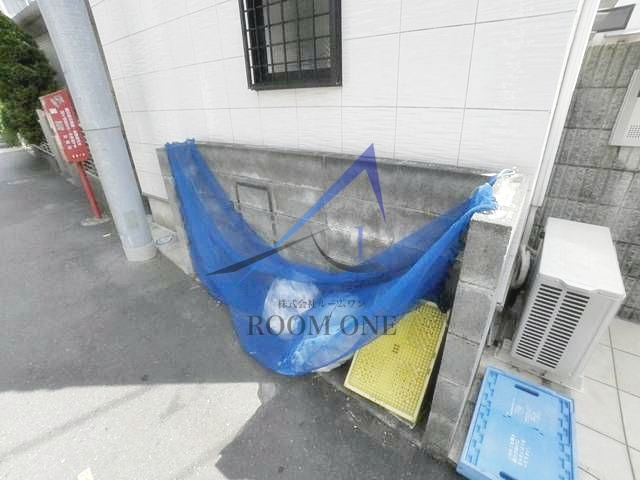 フルーレ高円寺のその他共用部分|敷地内ゴミ置き場です。