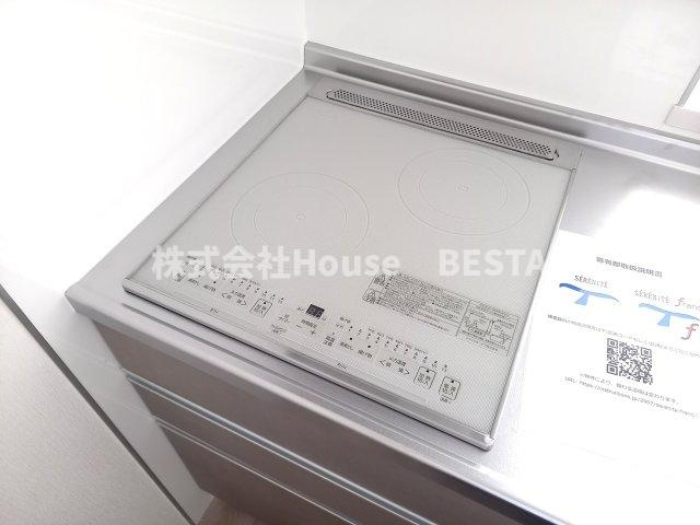 セレニテ神戸駅前アリエのキッチン