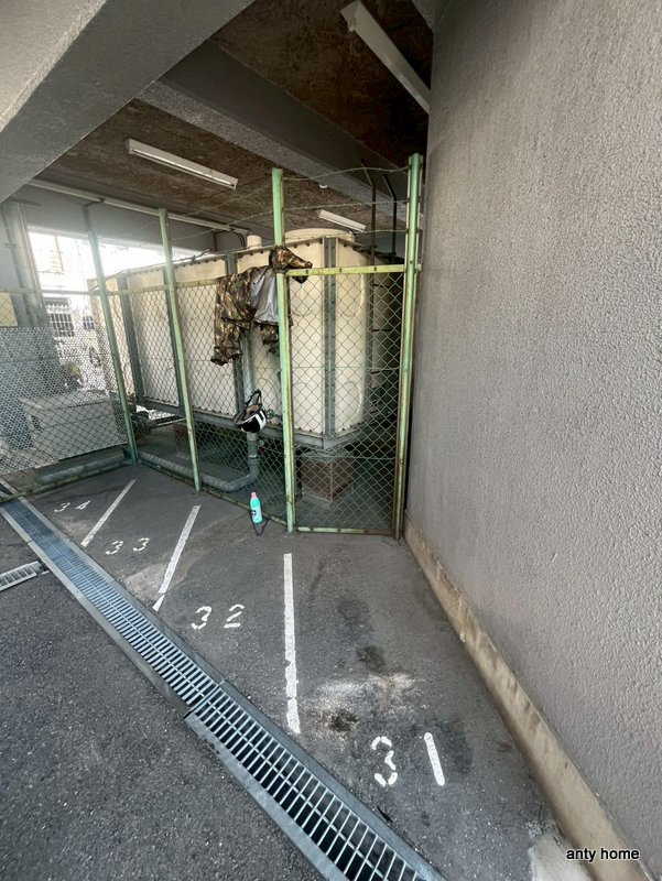 ハイツ小松　仲介手数料無料の駐車場